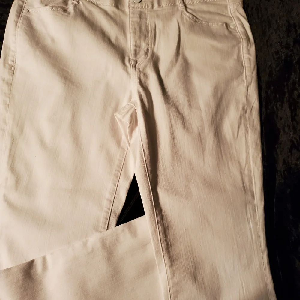 💄NWT Women's Apt. 9® Tummy Control Midrise Bootcut Jeans - Picture 4 of 10